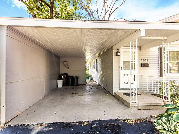 3rd image of 2508 W Marian Ct