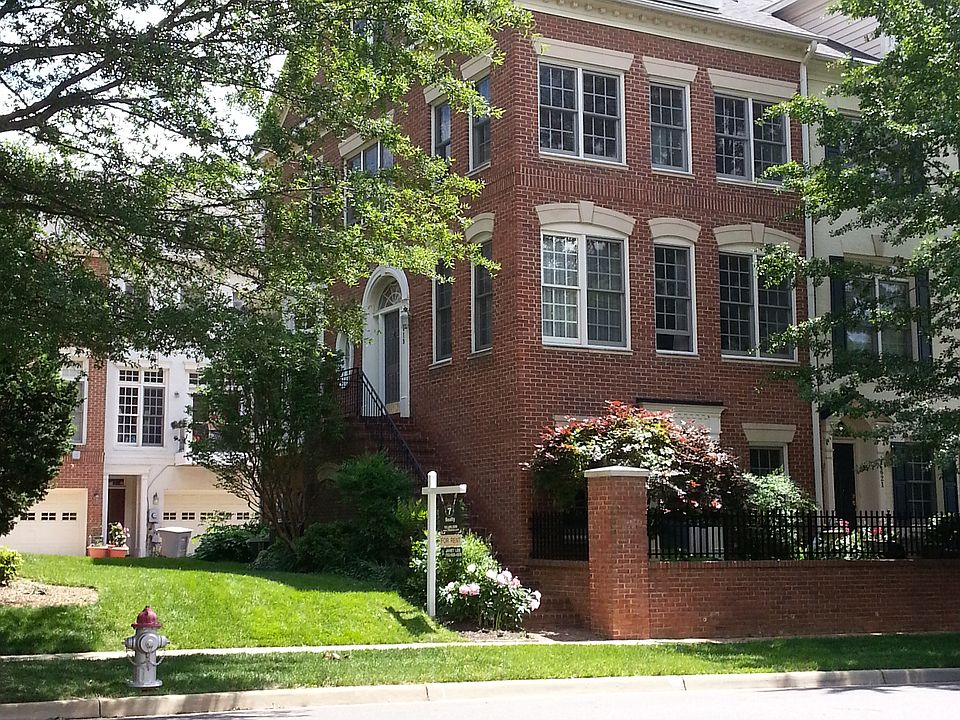 Ext Front - all sides brick
