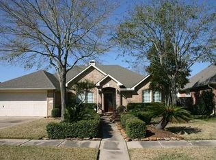 12226 Green Trails Dr, Stafford, TX 77477