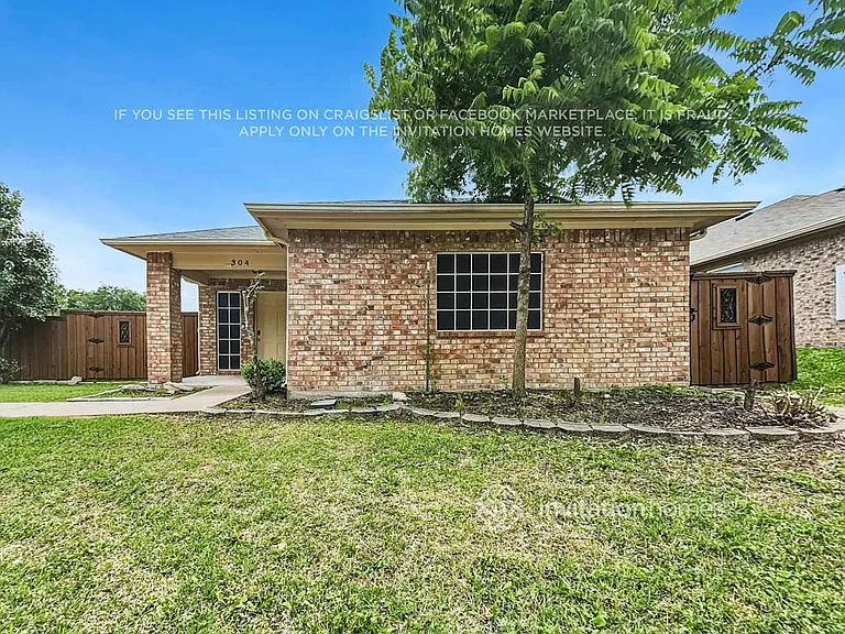 304 E Ross Ave — Photo 3