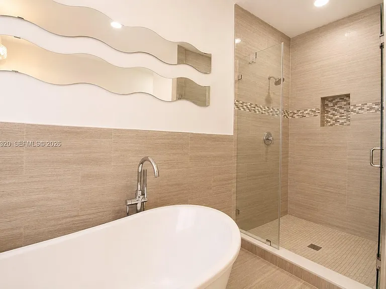 16354 SW 48th Ter — Photo 16