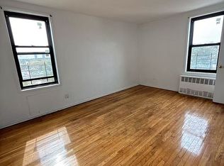 140-15 Holly Ave #5C, Flushing, NY