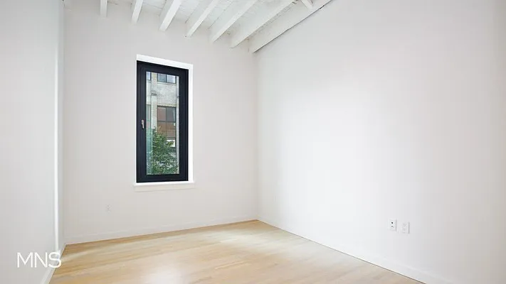 Rented by MNS | media 8