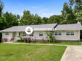 960 5th St, Pleasant Grove, AL 35127