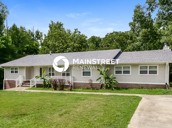 960 5th St, Pleasant Grove, AL 35127