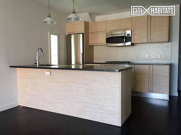 2nd image of 93 Herbert St APT 4B