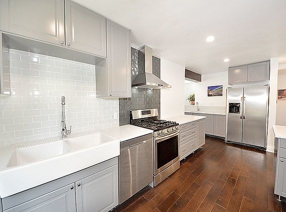 4th image of 6716 N Monticello Ave