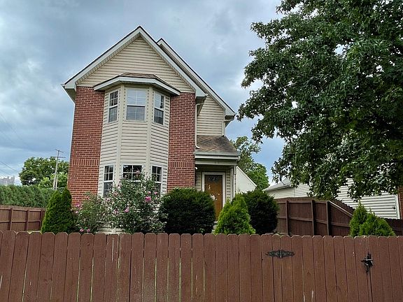 2nd image of 163 N Garfield Ave