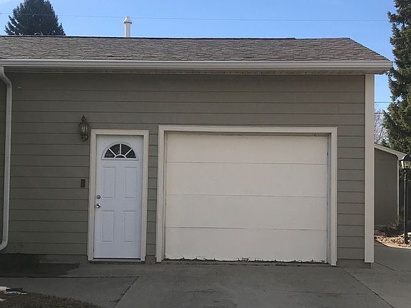2nd image of 4436 Stone St #1/2