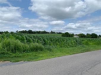 1st image of Laurel Dr