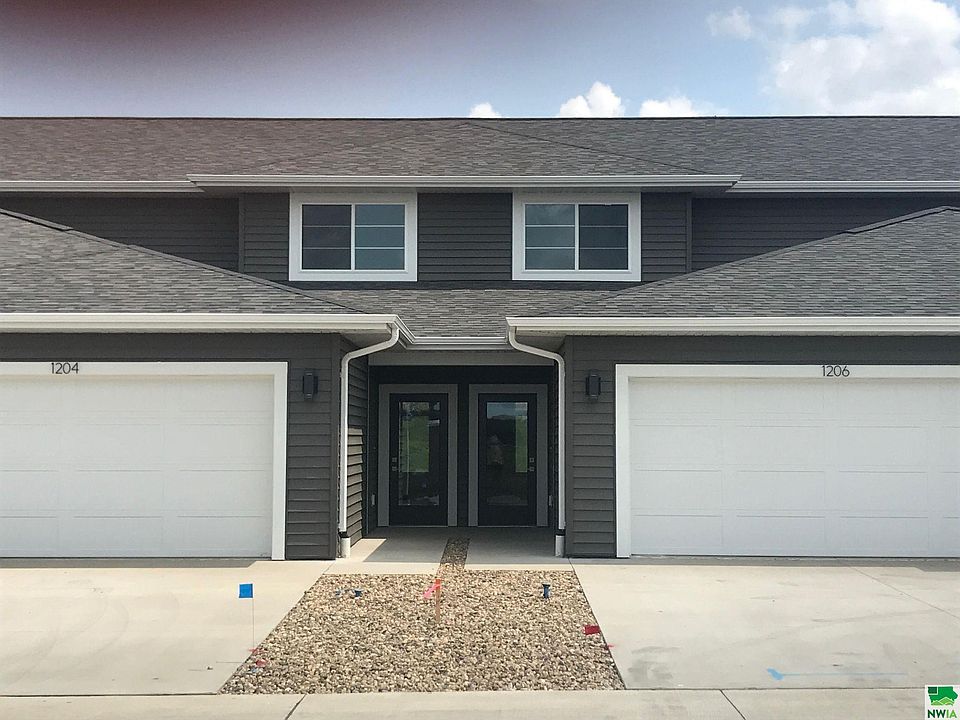 1st image of 1204 Prairieview Dr