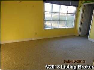 4th image of 799 Meadowbrook Dr