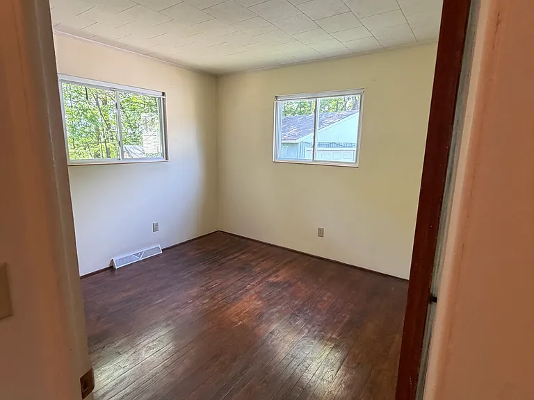 11 Pine Ct — Photo 16