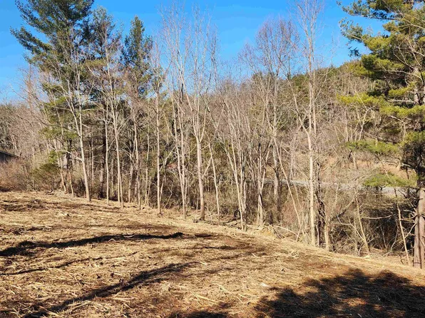 6785 Lee Hwy, Fairlawn, VA 24141