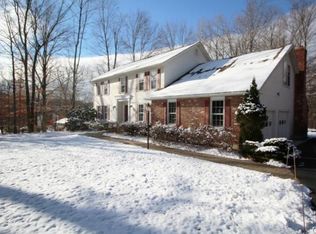 37 Columbia Dr, New Fairfield, CT 06812