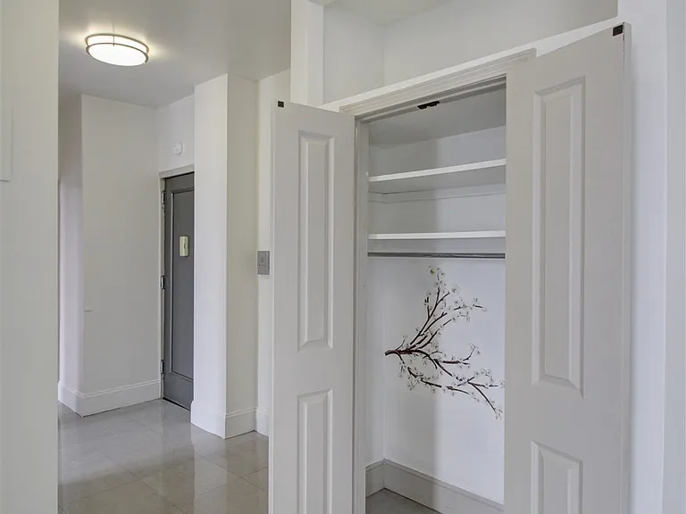 710 Avenue S #D7 — Photo 8