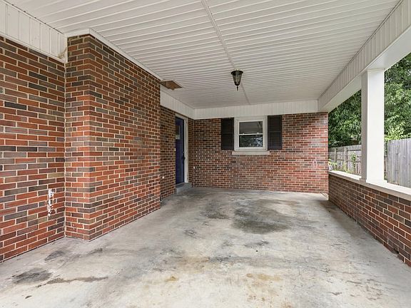 5th image of 403 Wallace Ct