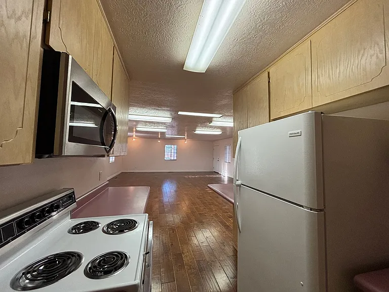 75 E 800 S — Photo 7