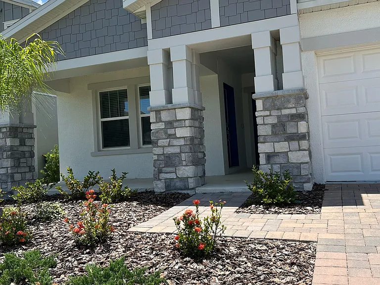 2887 Armstrong Ave — Photo 1