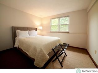 14B Strawberry Hill Rd APT 14, Acton, MA 01720