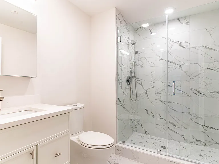 157 Everett St #102 — Photo 6