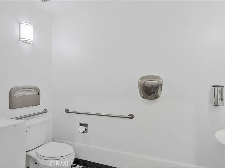 728 N Santiago St — Photo 27
