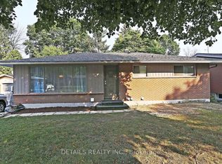 2151 Lambeth Walk #B, Ottawa, ON K2C 1E9