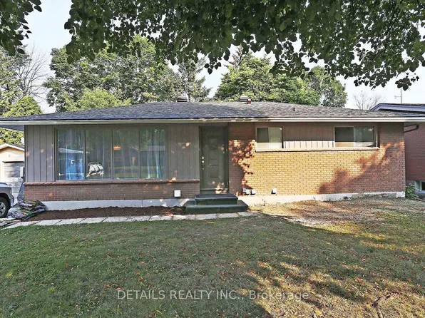 2151 Lambeth Walk #B, Ottawa, ON K2C 1E9