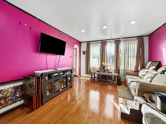 5th image of 9701 S Woodlawn Ave