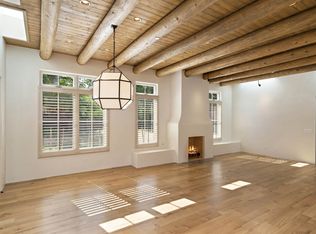 335 Gormley Ln, Santa Fe, NM 87501