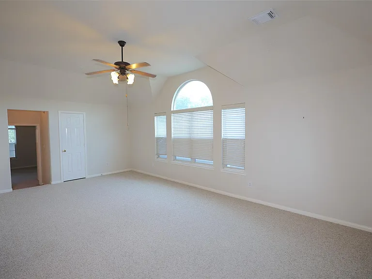 4810 Zachary Ln — Photo 17