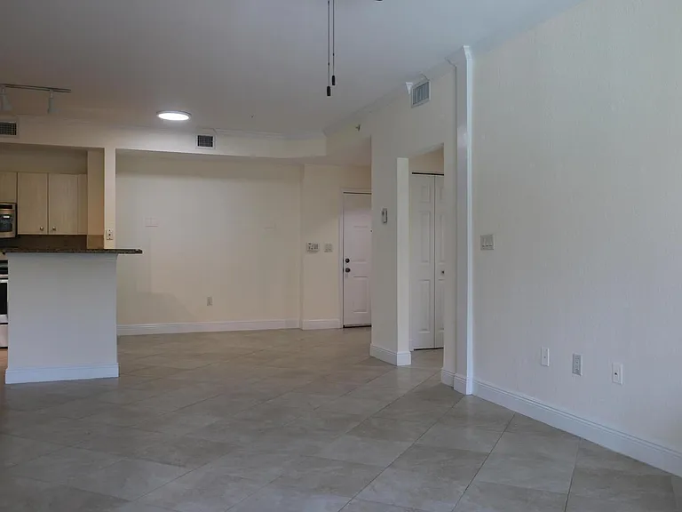 1803 N Flagler Dr #212 — Photo 6