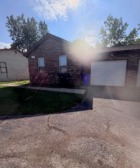 Front of property/driveway