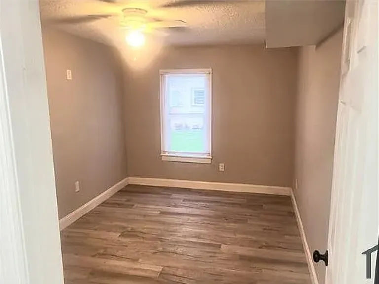 1632 Granada Ave — Photo 8