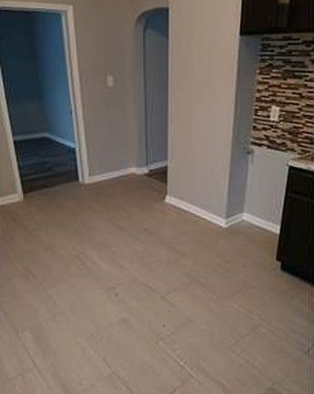 5th image of 9328 S Yates Blvd #2