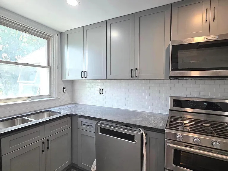 252 N 9th St — Photo 3