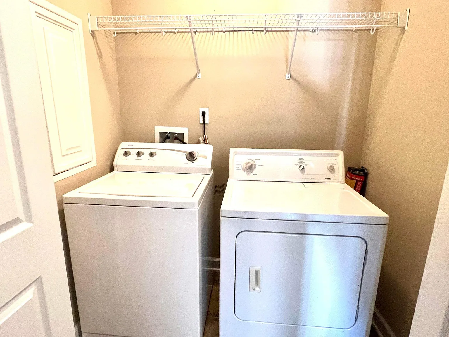 115 Cody Dr — Photo 3