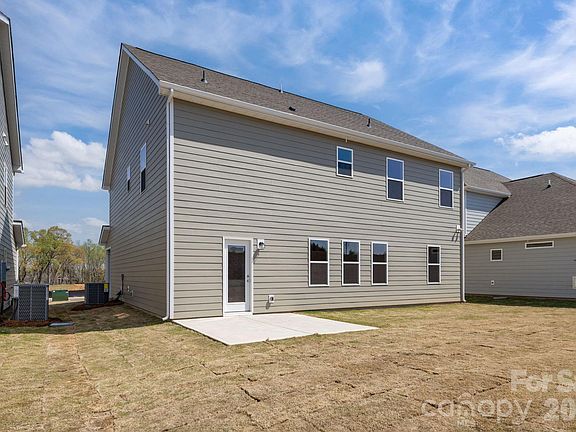 5th image of 450 Brick House Rd