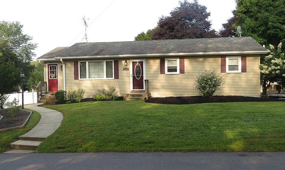 148 St, Auburn, MA 01501 Zillow