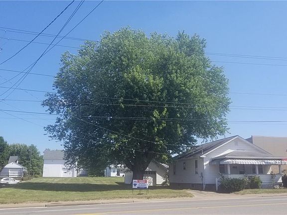 3rd image of Division St