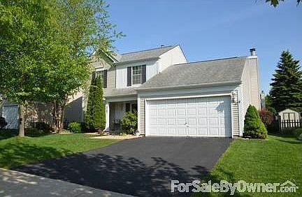 Fabluous home in excellent condition
						:
						covered entry, nicely landscaped, vinyl & frame construction, quiet location