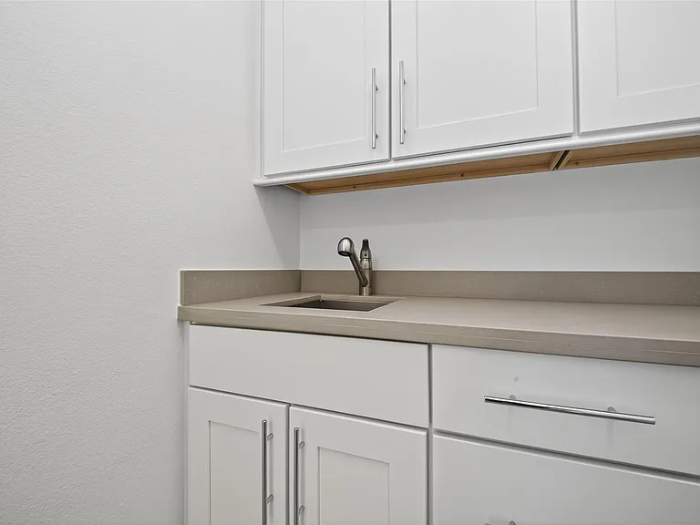 2713 Kinsley Oaks Dr — Photo 28