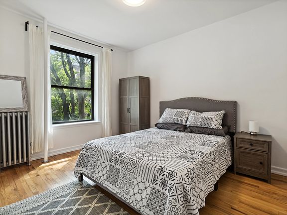 4th image of 365 Saint Johns Pl APT G