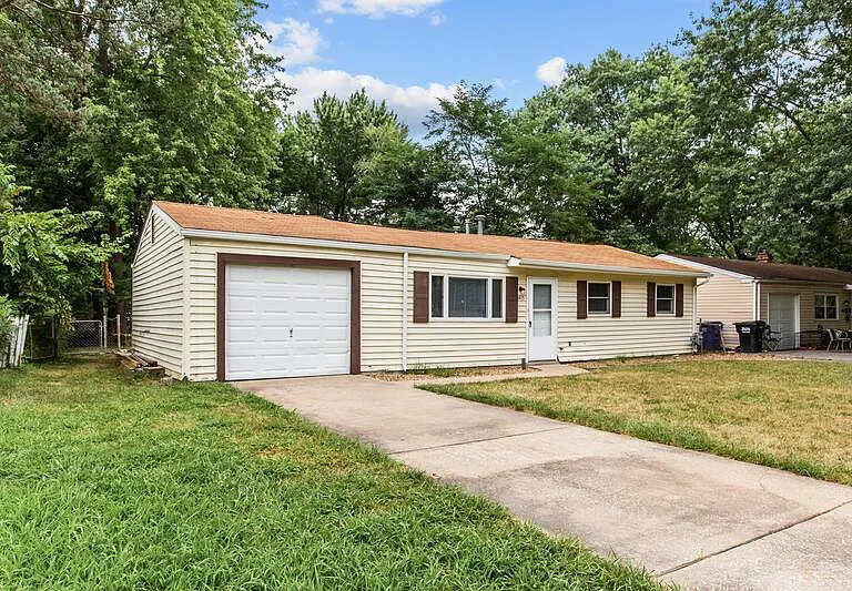 1415 Plaza Pl — Photo 2