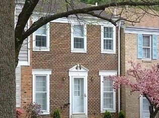 4 Honey Brook Ln, Gaithersburg, MD 20878