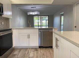1226 S Military Trl APT 2214, Deerfield Beach, FL 33442