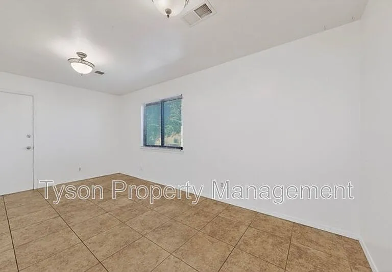 9509 Dona Marguerita Ave NE — Photo 11
