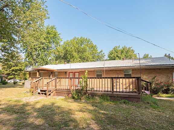4th image of 404 Kathy Ln