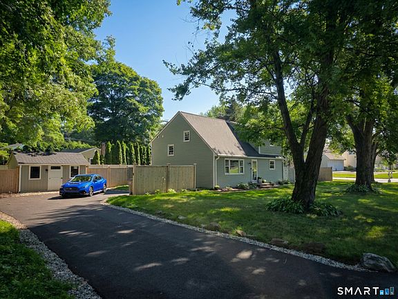 3rd image of 55 Ridgewood Drive