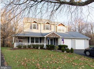 14 Greenway Cir, Fairless Hills, PA 19030
